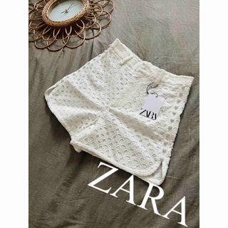 ザラ(ZARA)の新品　ZARA ザラ　ショートパンツ　パンツ　人気　完売　エンブロイダリー(ショートパンツ)