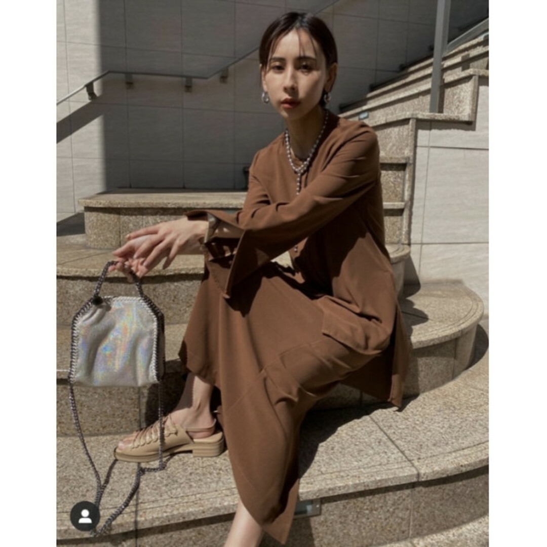 Ameri VINTAGE(アメリヴィンテージ)のAmeri vintage BACK OPEN SET UP DRESS M レディースのワンピース(ロングワンピース/マキシワンピース)の商品写真