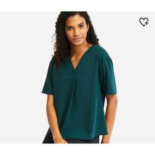 ユニクロ(UNIQLO)のユニクロ　UNIQLO ドレープVネックブラウス(シャツ/ブラウス(半袖/袖なし))