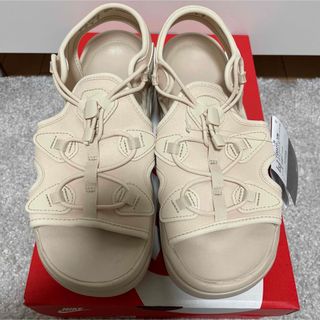NIKE - エアマックスココ ベージュ 25cmの通販 by Take's shop|ナイキ
