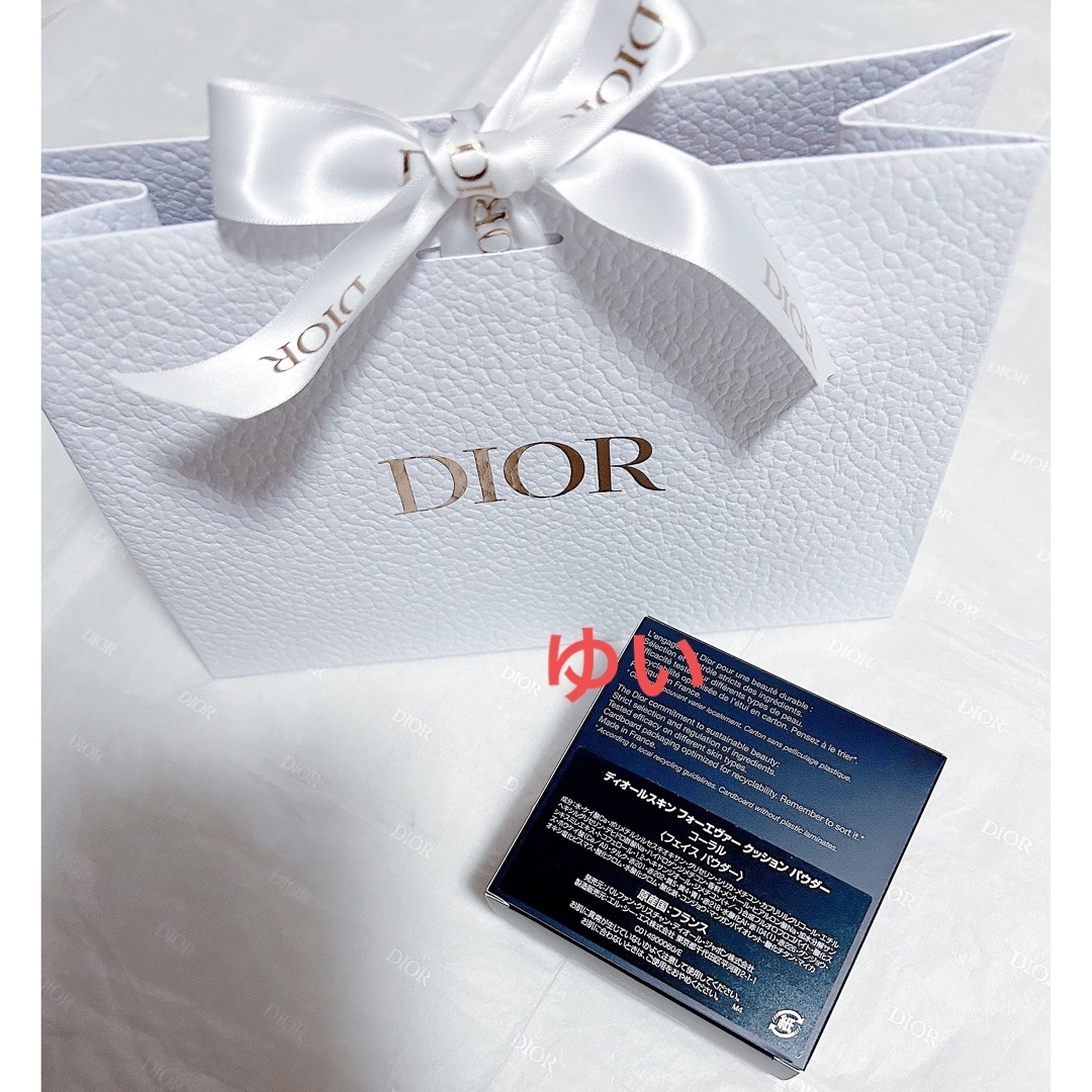 Dior(ディオール)のディオールスキンフォーエヴァークッションパウダーコーラル新品未使用新製品Dior コスメ/美容のベースメイク/化粧品(フェイスパウダー)の商品写真