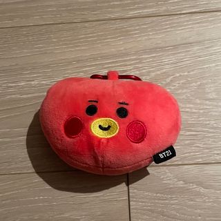 ビーティーイシビル(BT21)のBT21 TATA ポーチキーホルダー(アイドルグッズ)