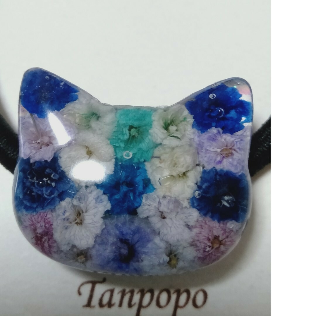 ヘアゴム ハンドメイド レジン☆ 可愛いお花 の 猫ちゃん❀ฅ•ω•ฅ 青色