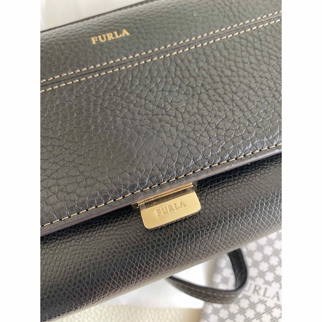 FURLA フルラ　ショルダー　マルチウォレット