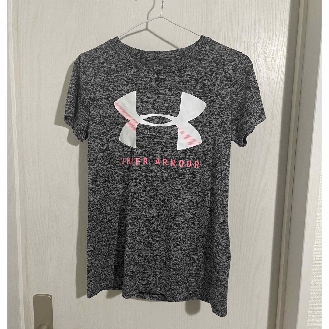 UNDER ARMOUR(アンダーアーマー)のアンダーアーマー　レディース　Tシャツ レディースのトップス(Tシャツ(半袖/袖なし))の商品写真
