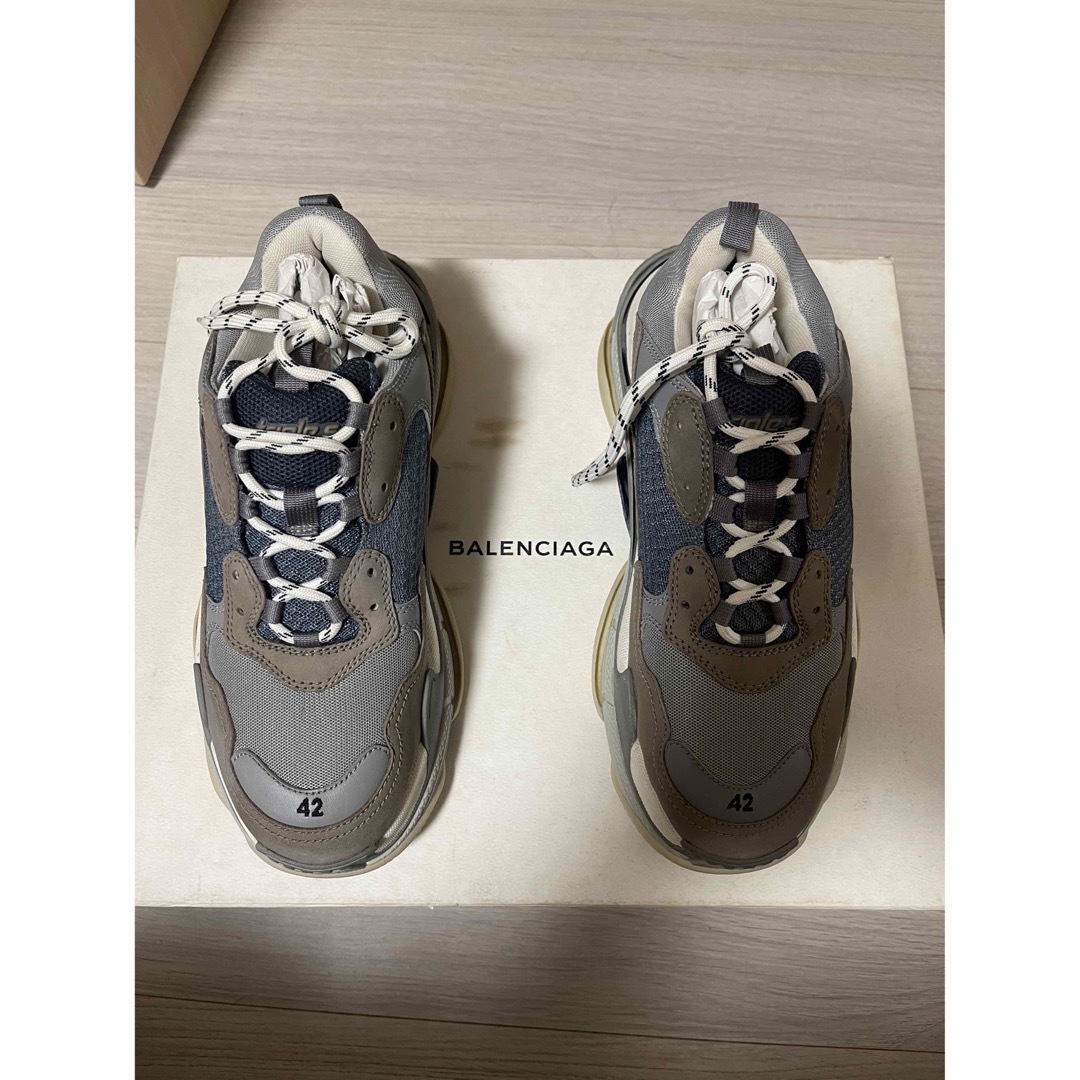 Balenciaga(バレンシアガ)のBalenciaga triple s 2018grey サイズ27cm 42 メンズの靴/シューズ(スニーカー)の商品写真