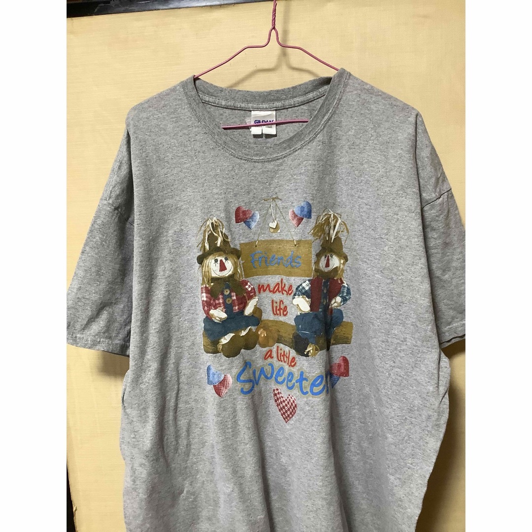 GILDAN(ギルタン)の大きいサイズレディース　絵柄がかわいいグレーのTシャツ レディースのトップス(Tシャツ(半袖/袖なし))の商品写真