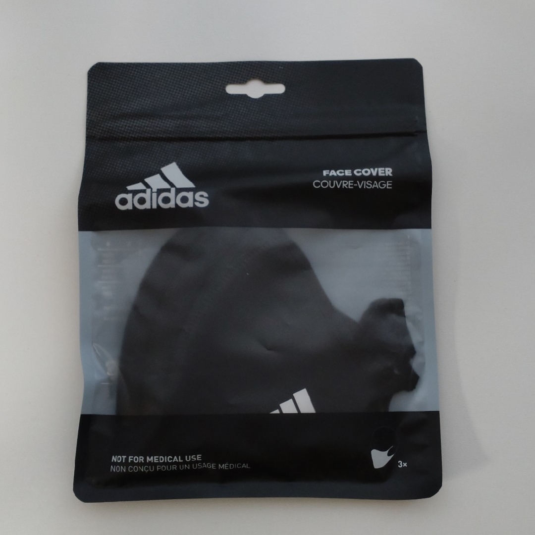 adidas(アディダス)の【未開封】アディダス マスク フェイスカバー Sサイズ 3枚入 Black インテリア/住まい/日用品の日用品/生活雑貨/旅行(日用品/生活雑貨)の商品写真