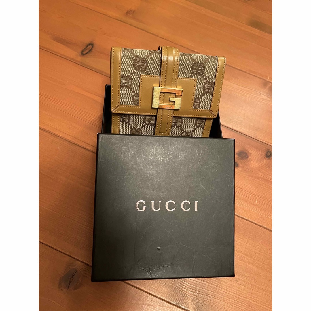 最終お値下げ GUCCI グッチ GGロゴ二つ折り財布-