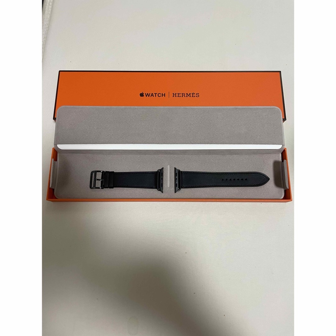 Hermes(エルメス)の新品未使用AppleWatchアップルウォッチ エルメス レザーベルト ブラック メンズの時計(レザーベルト)の商品写真