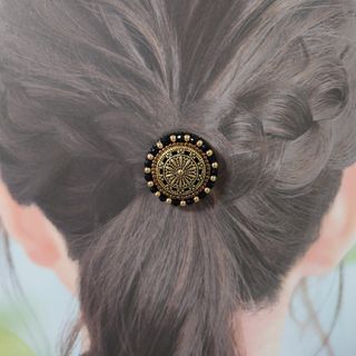 ヘアゴム　ビーズ刺繍　くるみボタン　ゴールド　ブラック(ヘアアクセサリー)