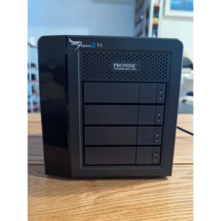 Promise Pegasus2 R4 3TB×4/12TB(東芝2+WD2)の通販|ラクマ