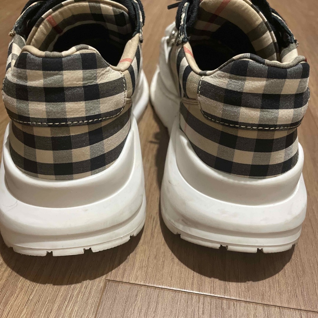 BURBERRY(バーバリー)のBURBERRY バーバリー　ヴィンテージチェックスニーカー　36.5 レディースの靴/シューズ(スニーカー)の商品写真