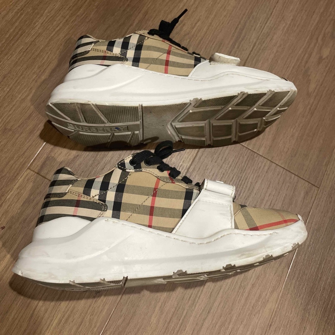 BURBERRY(バーバリー)のBURBERRY バーバリー　ヴィンテージチェックスニーカー　36.5 レディースの靴/シューズ(スニーカー)の商品写真