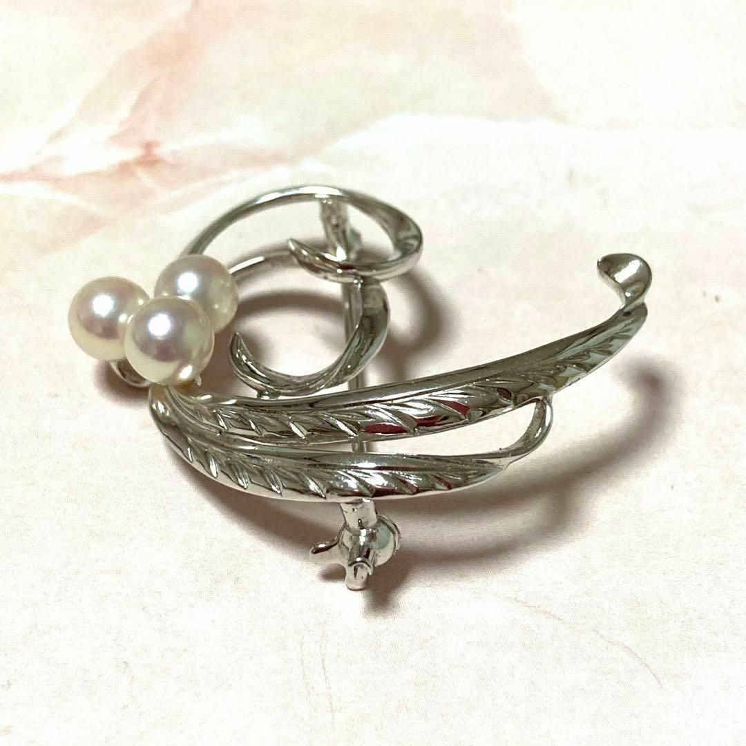 極美品✨TASAKI 3珠パールブローチ シルバー フォーマルスーツに