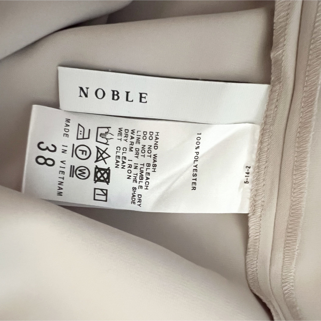 Noble(ノーブル)のNOBLE ♡デザインシャツ レディースのトップス(シャツ/ブラウス(半袖/袖なし))の商品写真