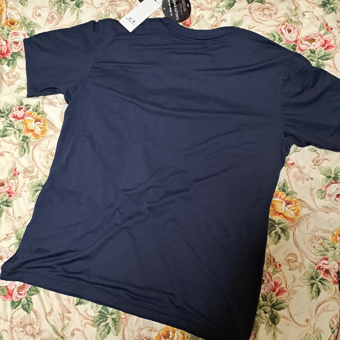 Oakley(オークリー)のオークリーTシャツ NVY メンズのトップス(Tシャツ/カットソー(半袖/袖なし))の商品写真