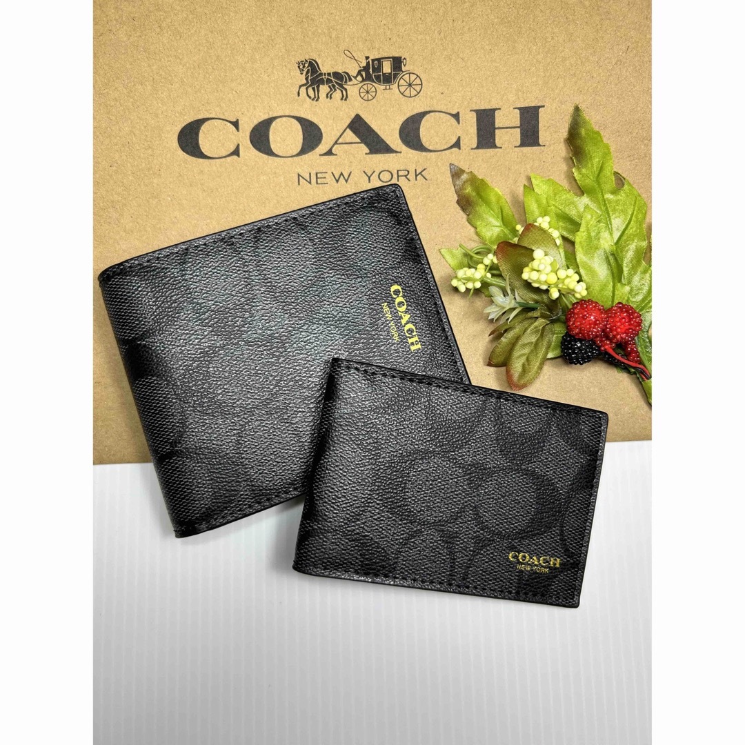 新品 未使用 COACHブラックシグネチャー カードケース パスケース付き