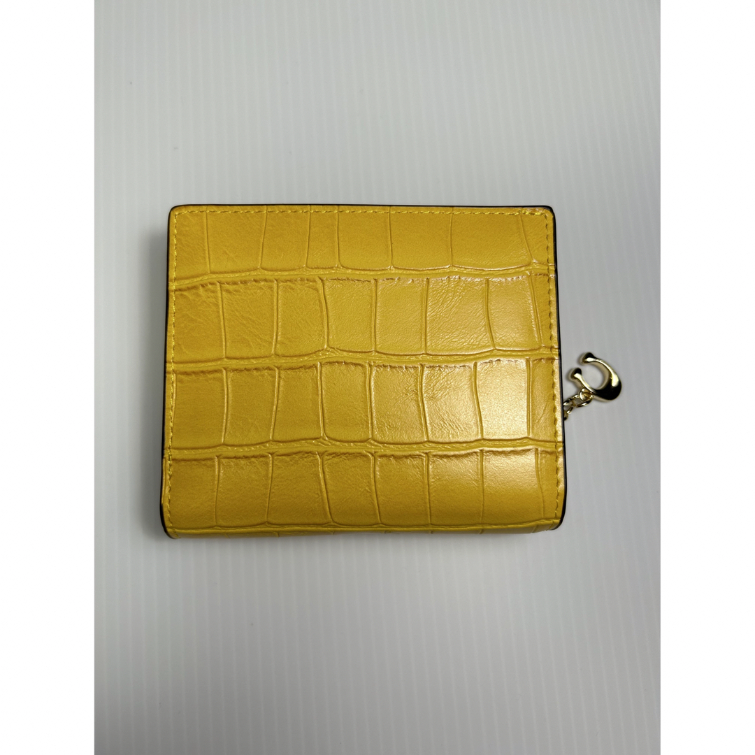 COACH - 新品 未使用 コーチ イエロークロコダイル二つ折り財布の通販