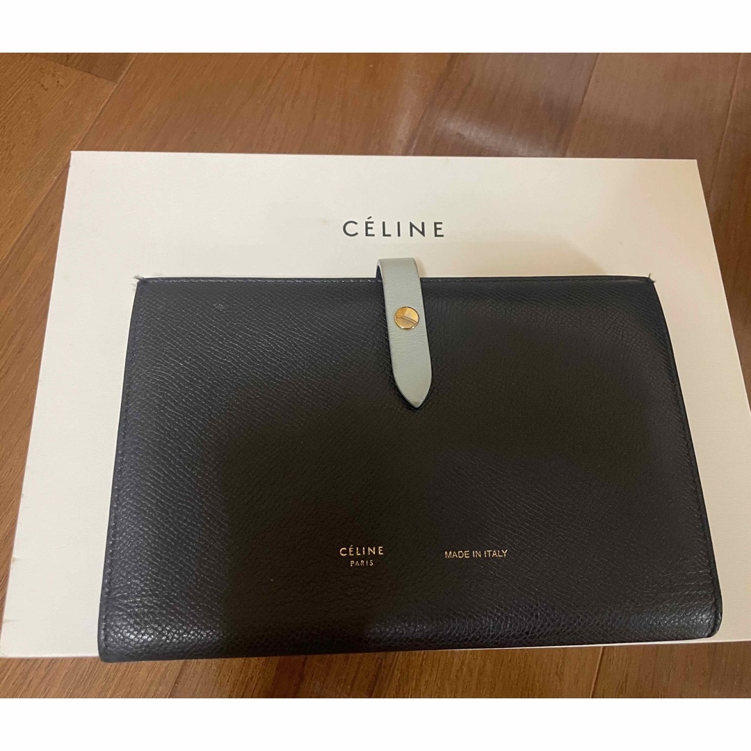 CELINE  長財布 マルチファンクション　ストラップラージ