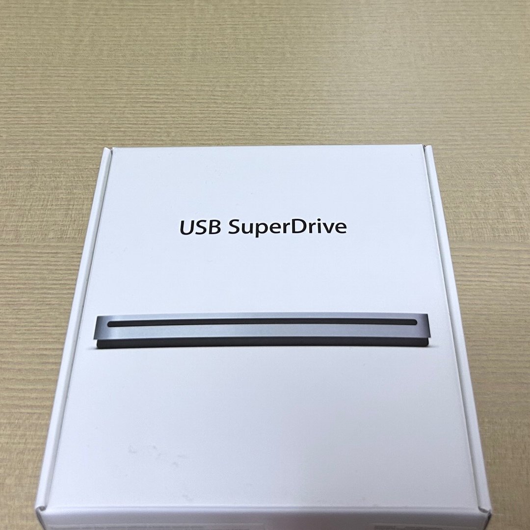 Apple(アップル)のUSB SuperDrive スマホ/家電/カメラのPC/タブレット(PC周辺機器)の商品写真