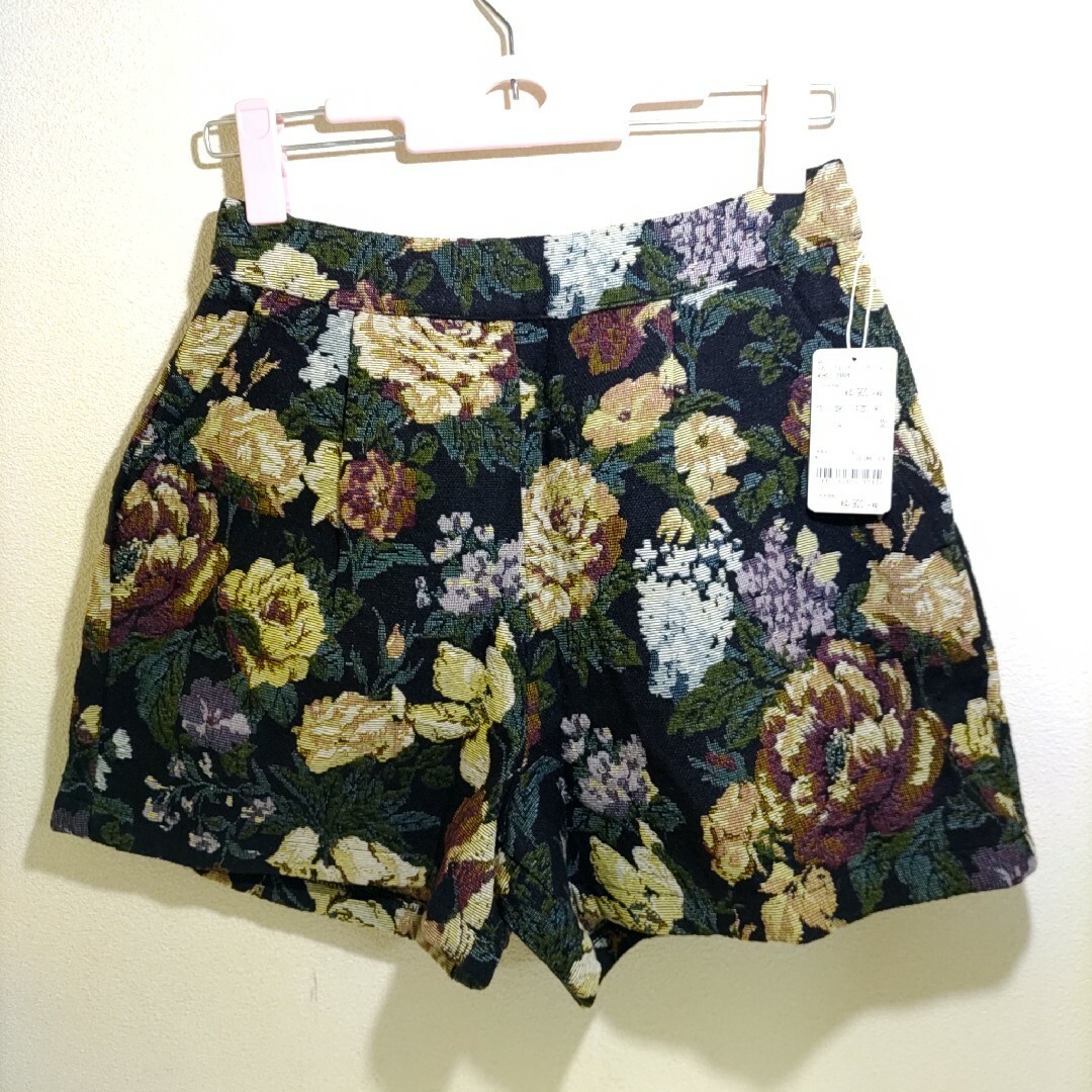 美品 ジャストカヴァリ レディース トロピカル柄 ショートパンツ イタリア製 M Archive - 新品 archive アンティーク レトロガール 花柄