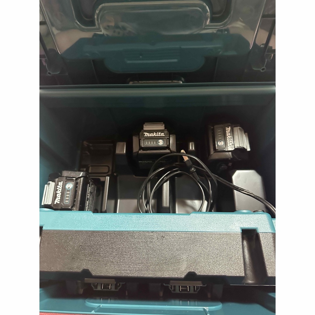 Makita - マキタ 40v二口急速充電器 バッテリー3つセットの通販 by