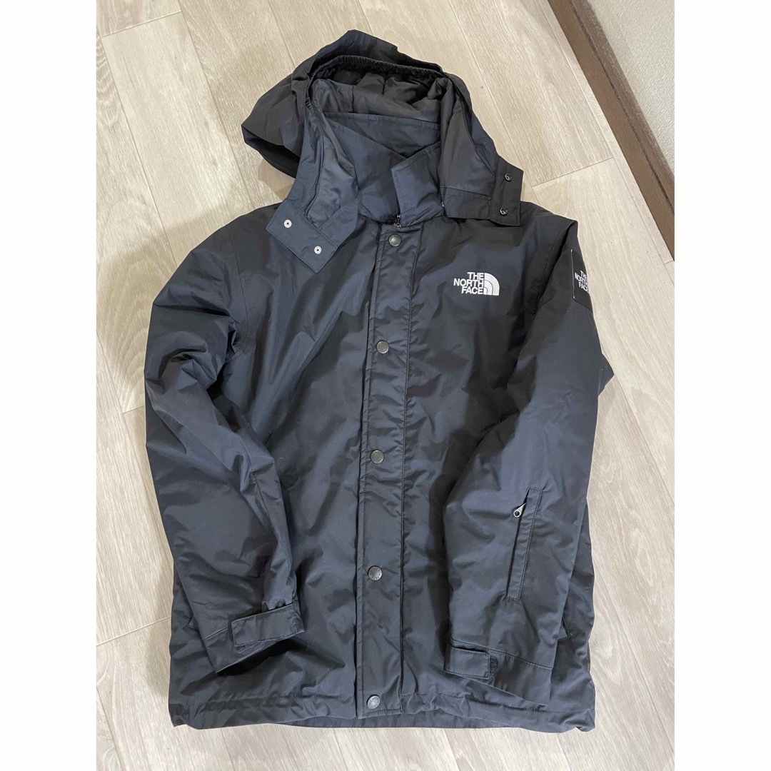 THE NORTH FACE(ザノースフェイス)のmoku様専用ノースフェイス　キッズジャケット150 美品 キッズ/ベビー/マタニティのキッズ服男の子用(90cm~)(ジャケット/上着)の商品写真