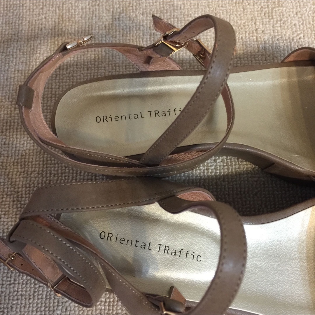 ORiental TRaffic(オリエンタルトラフィック)の【人気】ORiental TRaffic.ベェージュ×グリーンー サンダル レディースの靴/シューズ(サンダル)の商品写真
