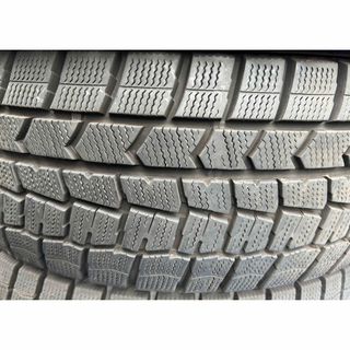 ライトブラウン/ブラック DUNLOP 205/60R16 23年製 スタッドレスタイヤ