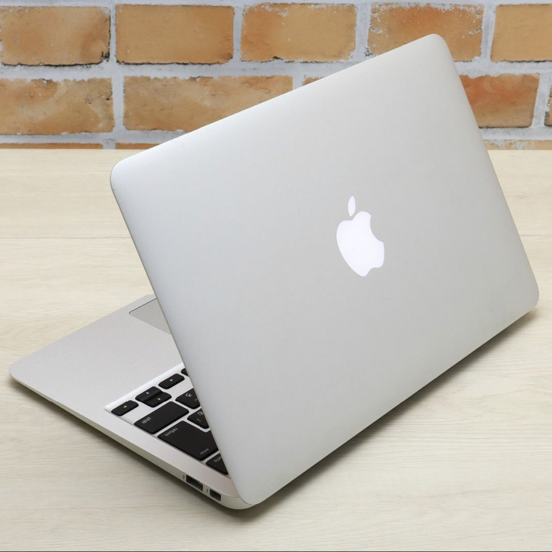 Apple MacBook Air Core i5 ノートパソコン （M70）