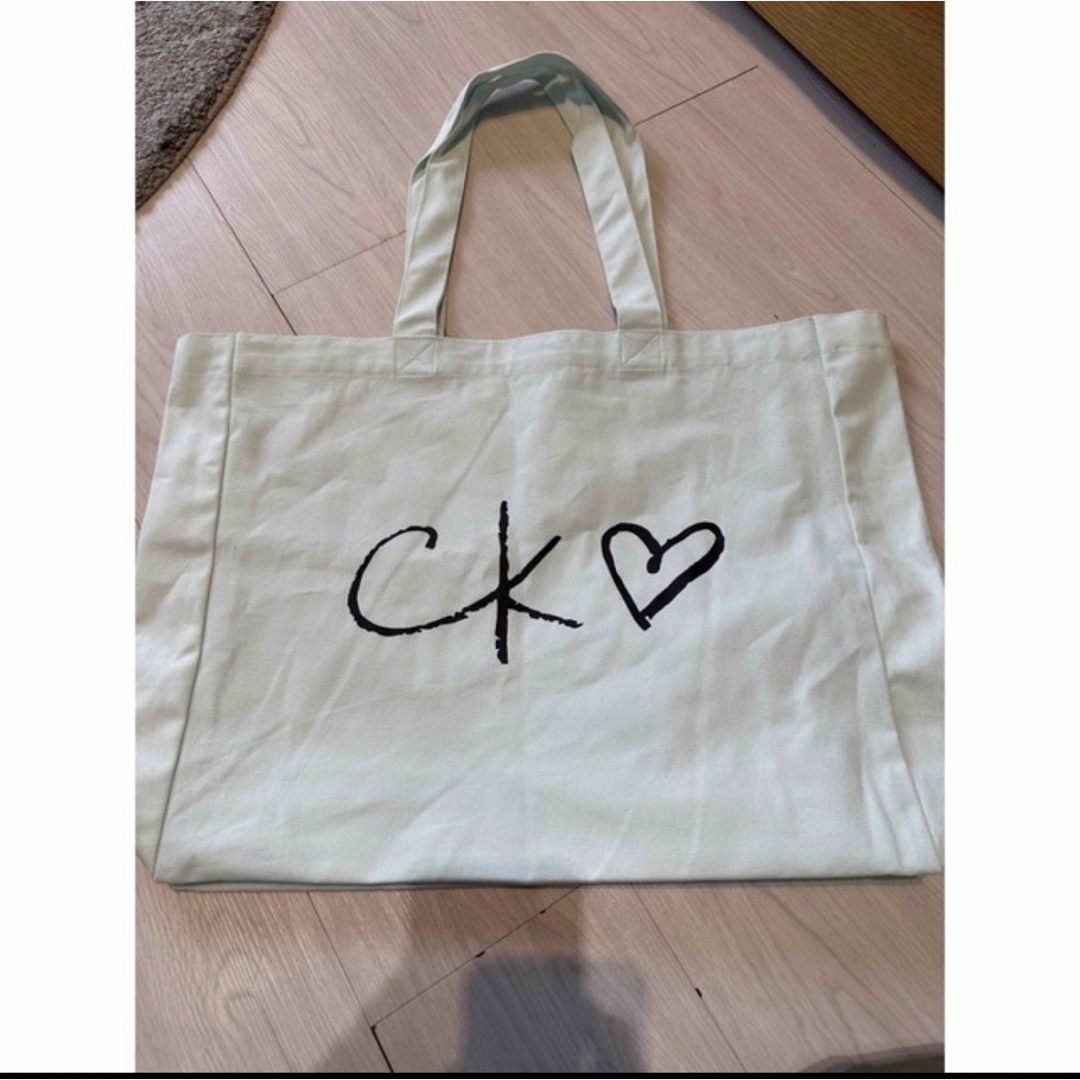 Calvin Klein(カルバンクライン)のJennie for Calvin Klein ノベルティ トートバッグ レディースのバッグ(トートバッグ)の商品写真