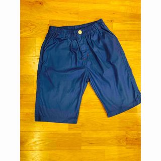 男の子ハーフパンツ　ネイビーブルー　150サイズ