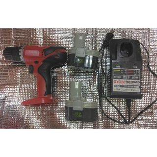 RYOBI インパクトドライバー　12v 電池二個　充電器付き(工具)