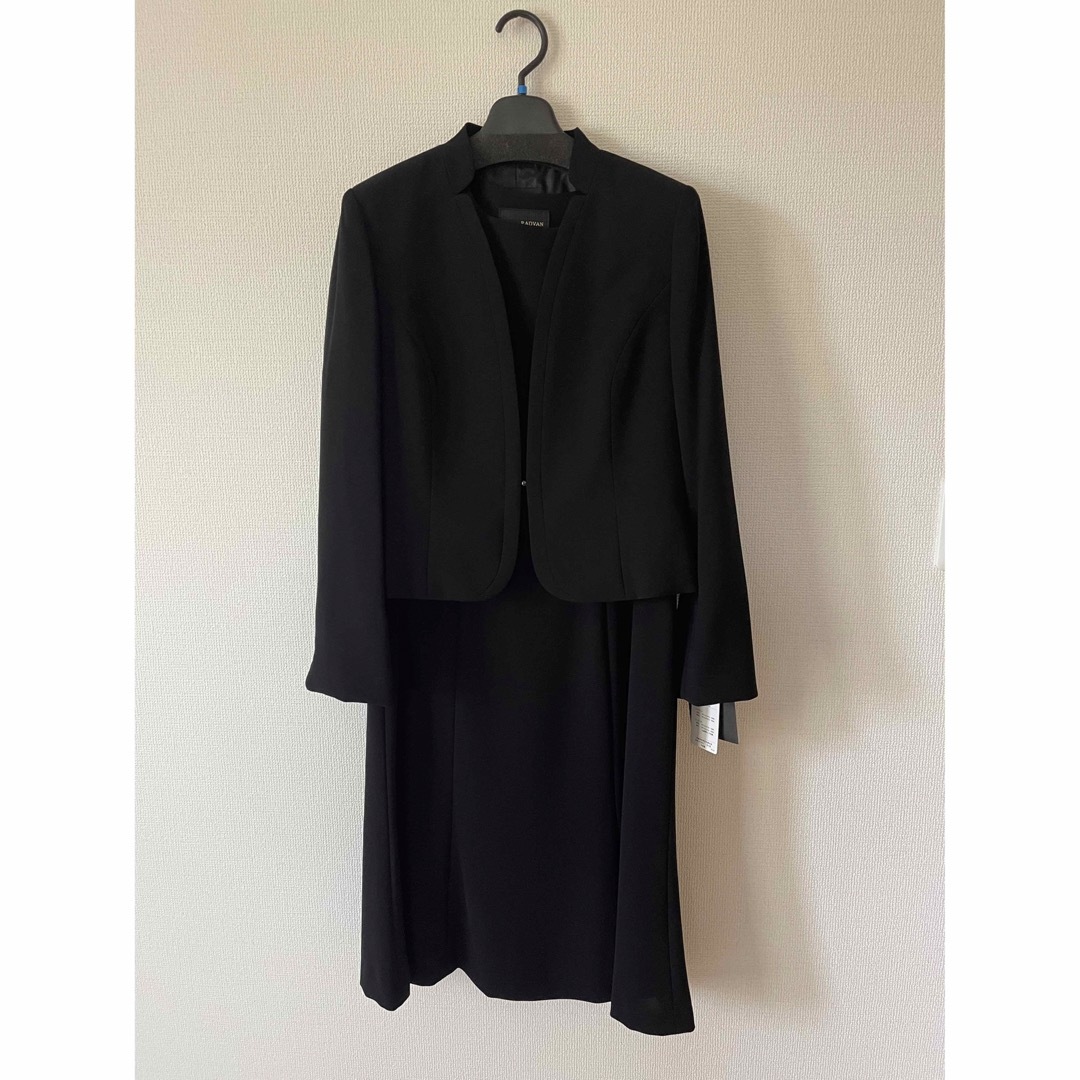 AOKI - Radvan ブラックフォーマル 13号 喪服 /礼服未使用品の AOKI - Radvan ブラックフォーマル 13号 喪服 /礼服未使用品の