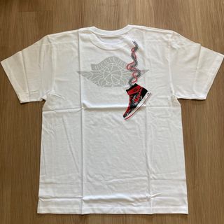 アトモス(atmos)の【新品】artrA x AIR BAKIBAKI TEE - Lサイズ(Tシャツ/カットソー(半袖/袖なし))