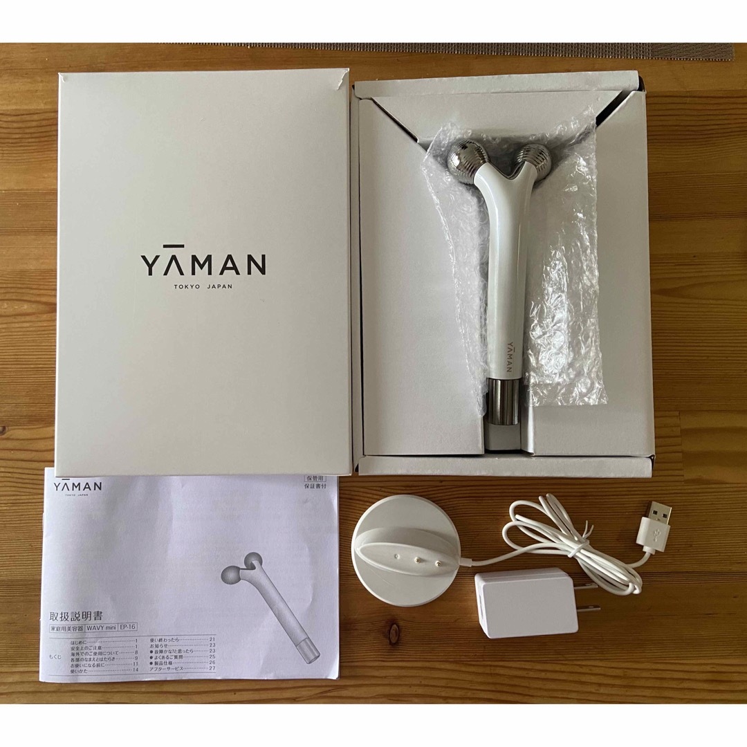 YA-MAN(ヤーマン)のYA-MAN ヤーマン 美顔器 WAVY mini EP-16W 美品 スマホ/家電/カメラの美容/健康(フェイスケア/美顔器)の商品写真