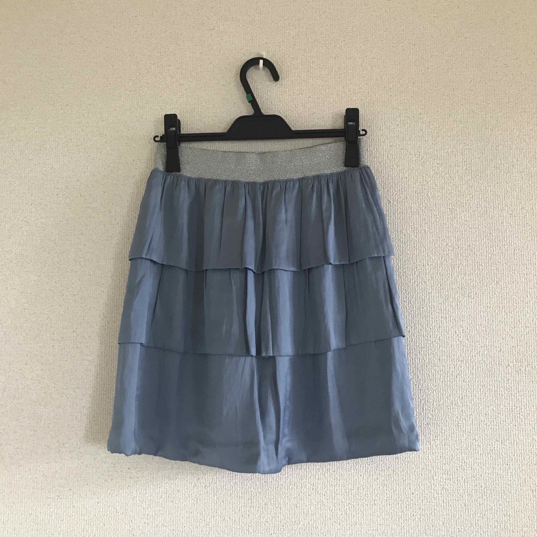UNITED ARROWS(ユナイテッドアローズ)のサテン地フレアスカート レディースのスカート(ひざ丈スカート)の商品写真