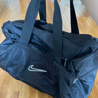 ナイキ(NIKE)のボストンバッグ ショルダーバッグ(ボストンバッグ)