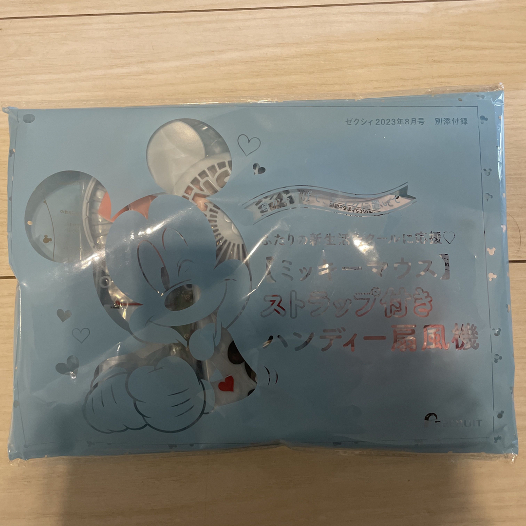 Disney(ディズニー)のゼクシィ付録 ミッキーマウスハンディー扇風機 スマホ/家電/カメラの冷暖房/空調(扇風機)の商品写真