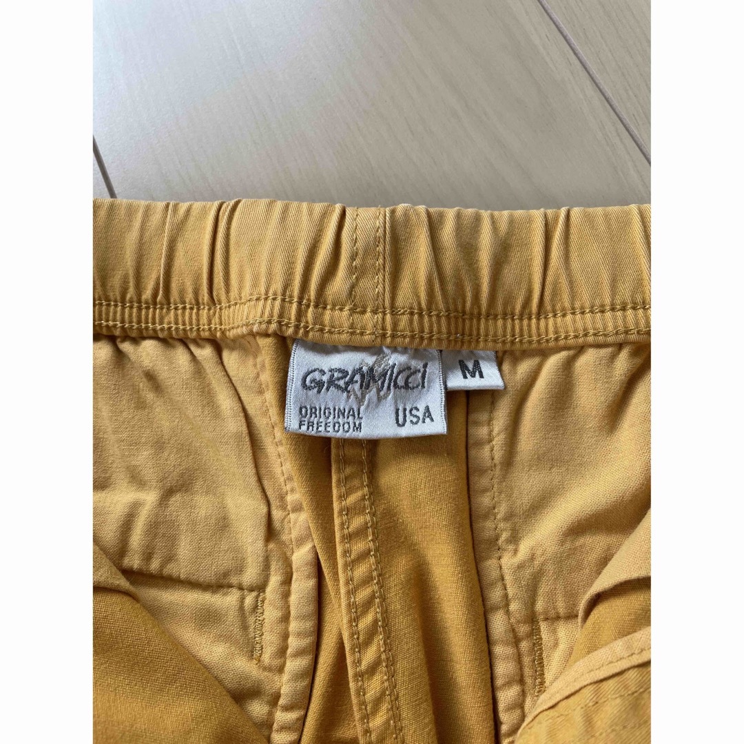 GRAMICCI(グラミチ)のグラミチ　ショートナローパンツ　ゴールド　Mサイズ メンズのパンツ(ショートパンツ)の商品写真