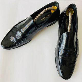 プラダ(PRADA)のPRADA プラダ 黒 ローファー 25.5cm 除菌・消臭済み(ドレス/ビジネス)