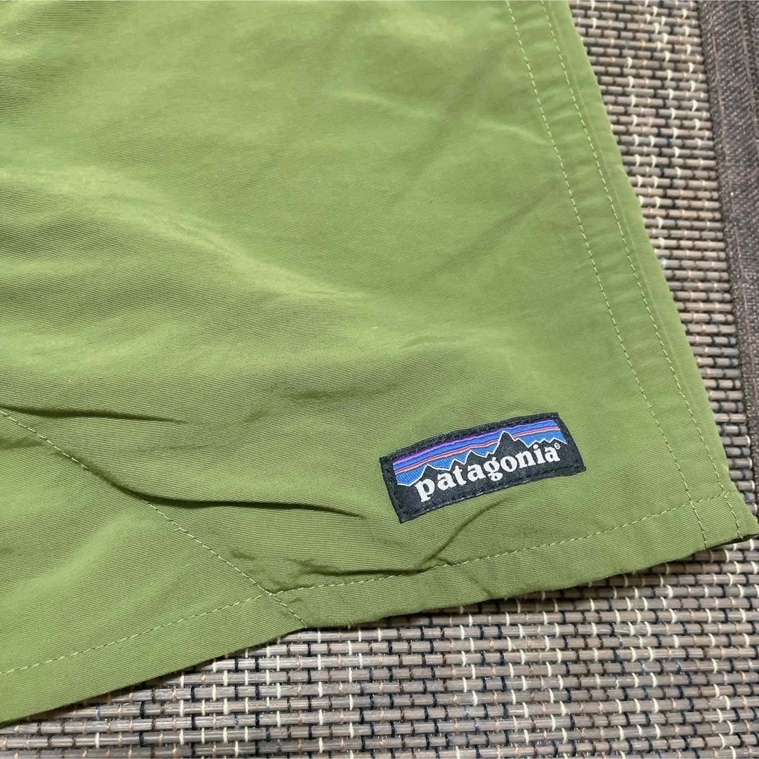 patagonia(パタゴニア)のパタゴニア　バギーズショーツ　5インチ　Mサイズ　グリーン　SPTG メンズのパンツ(ショートパンツ)の商品写真