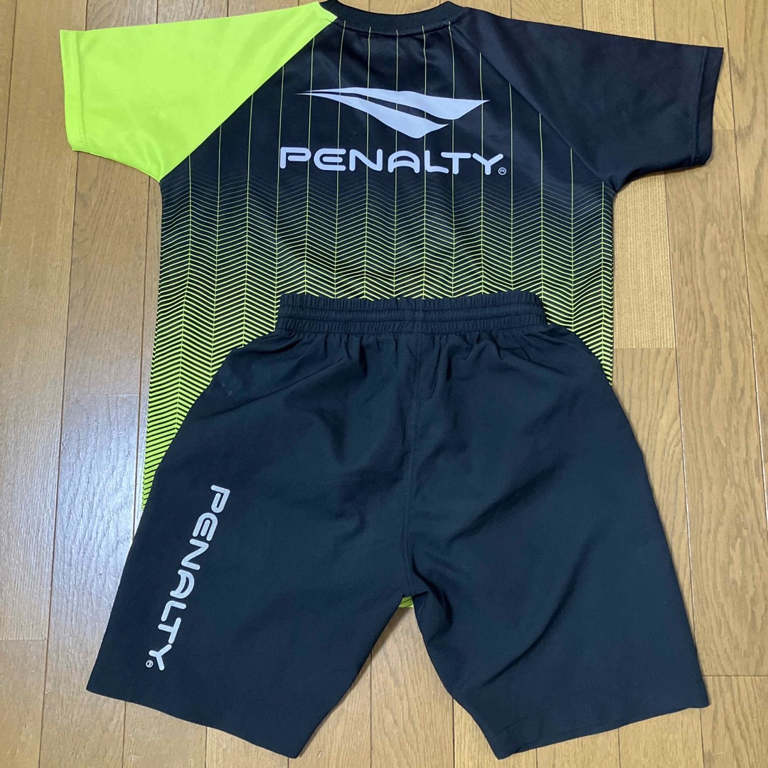 PENALTY(ペナルティ)の美品　ペナルティ　サッカーウェア　150 スポーツ/アウトドアのサッカー/フットサル(ウェア)の商品写真