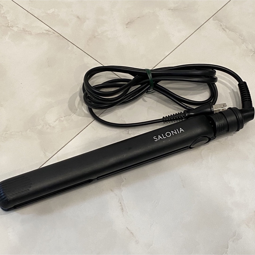 サロニア ヘアストレートアイロン 美品 激安特売品 家電・スマホ・カメラ 美品 サロニア・ストレートアイロン