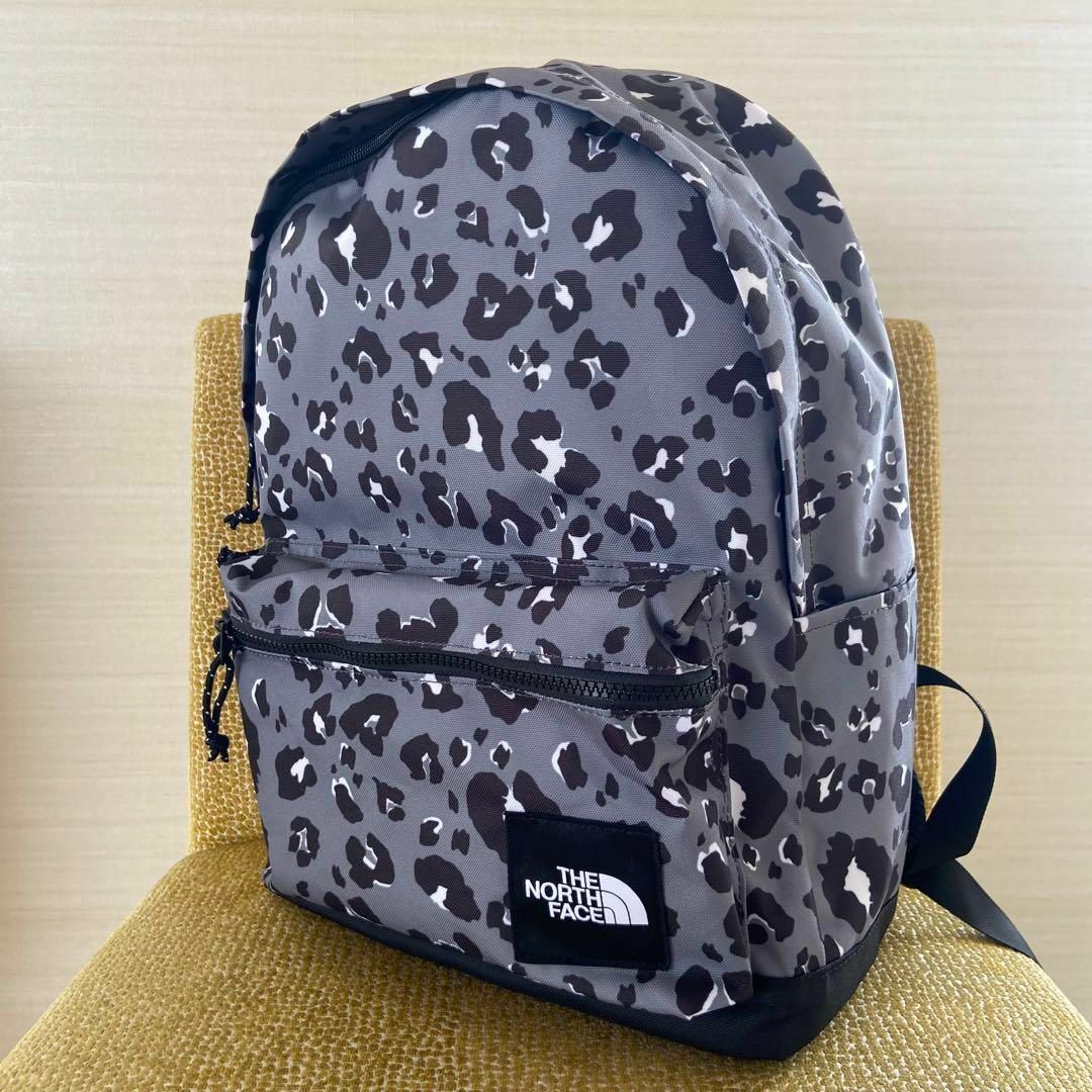 新品　THE NORTH FACE ノースフェイス　リュックサック　レオパード柄