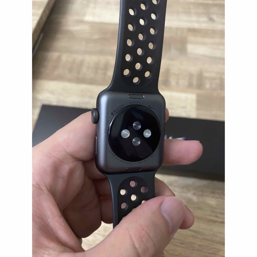 アップルウォッチ3 NIKE 42mm 限定値下げついていません - 腕時計 