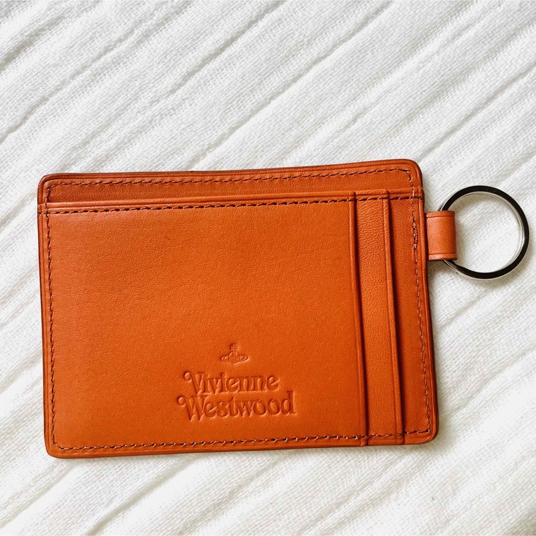 Vivienne Westwood Vivienne Westwood 定期入れ カードケース オーブ 牛革の通販 by あざらしshop@次回7/3以降発送|ヴィヴィアンウエストウッドならラクマ Vivienne Westwood 定期入れ カードケース オーブ 牛革