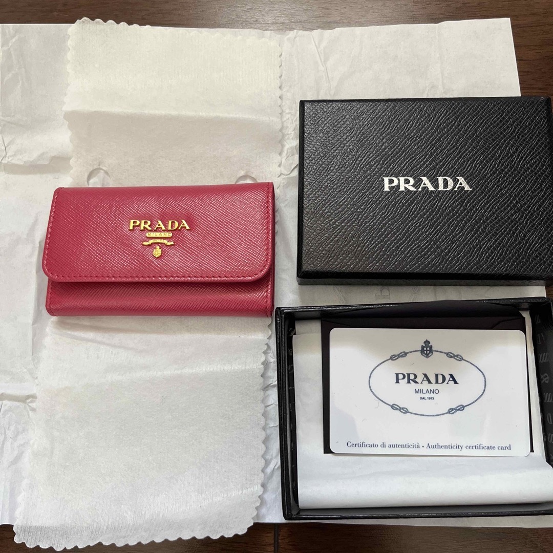 PRADA キーケース