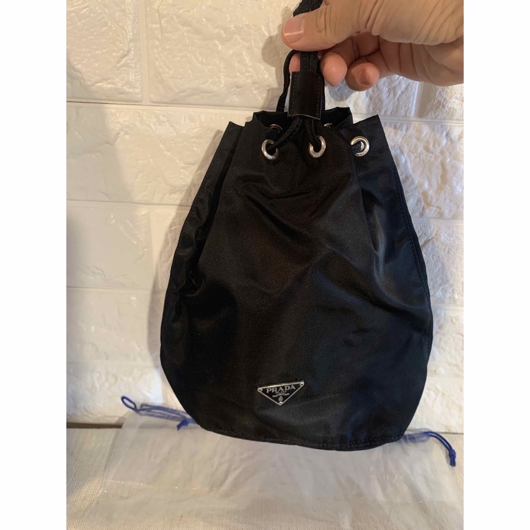 正規品 未使用 新品 ナイロン 黒 巾着 ポーチ